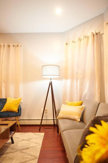 Cozy Apartment 2Nd 10Min Walk Downtown And City View Providence Exteriör bild